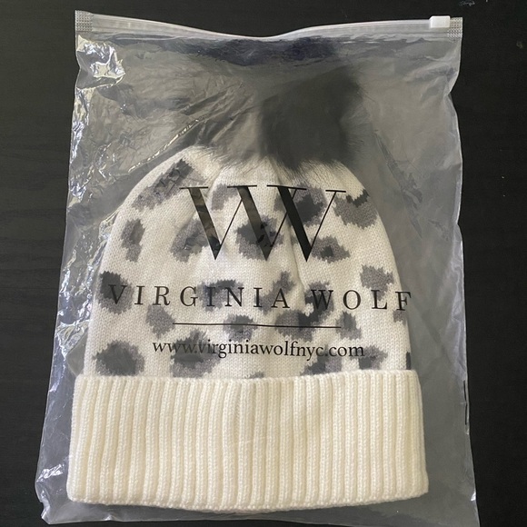 NWT-VIRGINIA WOLF-LEOPARD PRINT BEANIE - Picture 5 of 5